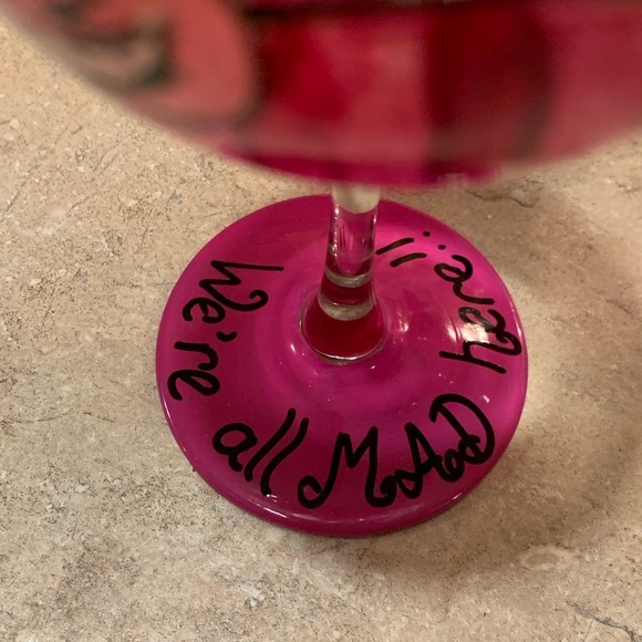 DISNEY CLASSICS ALICE IN WONDERLAND CHESHIRE CAT WINE GLASS set 3 - Picture 2 of 7